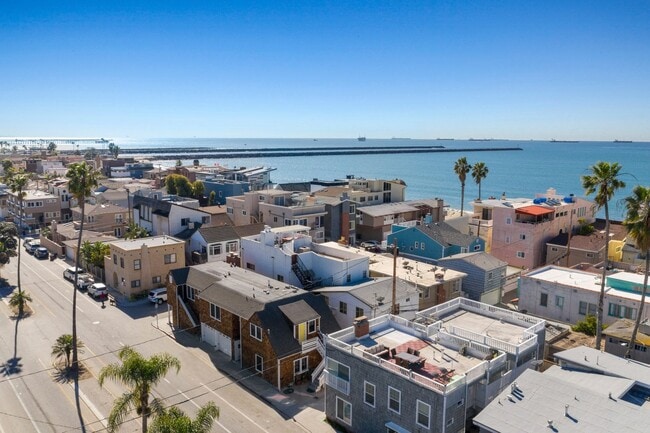 6514 E Ocean Blvd in Long Beach, CA - Building Photo - Building Photo