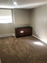 1209 Greensburg Pike, Unit Apt A in West Newton, PA - Foto de edificio - Building Photo