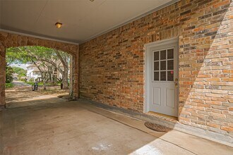 36 Watermill Pl in Sugar Land, TX - Building Photo - Building Photo