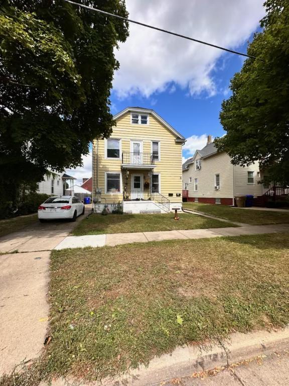 property at 2006 53rd St