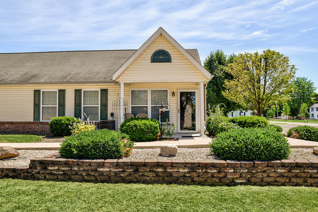 Essex Place North in Sycamore, OH - Building Photo - Building Photo