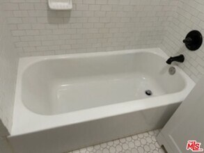 11223 Emelita St in Los Angeles, CA - Building Photo - Building Photo