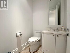 55-455 Scollard St in Toronto, ON - Building Photo - Building Photo