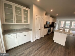 2822 Toles Park Dr in Hillcrest Heights, MD - Building Photo - Building Photo