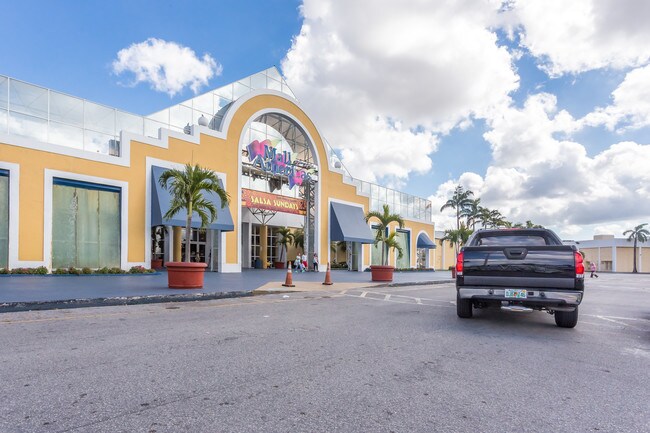 Casas Alquiler en Fontainebleau East, FL