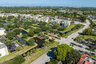 Camino Real Village in Boca Raton, FL - Foto de edificio - Building Photo