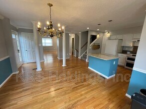 5327 Lake Cove Ct in Alexandria, VA - Building Photo - Building Photo