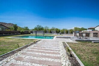 8010 W Chama Dr in Peoria, AZ - Building Photo - Building Photo