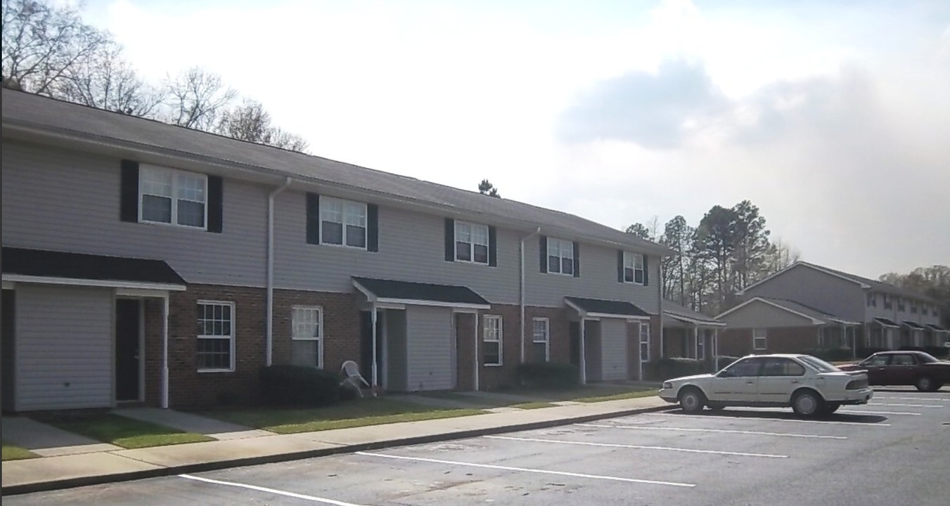 Maple Glen Apartments in Barnwell, SC - Building Photo