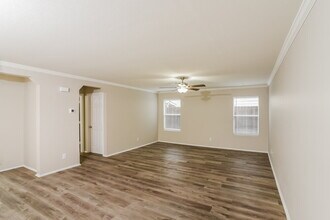 9946 Kent Forest in San Antonio, TX - Building Photo - Building Photo