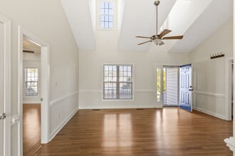 726 Addington Dr in Winterville, NC - Building Photo - Building Photo