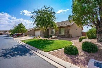 1630 E 2450 S St in Saint George, UT - Building Photo - Building Photo