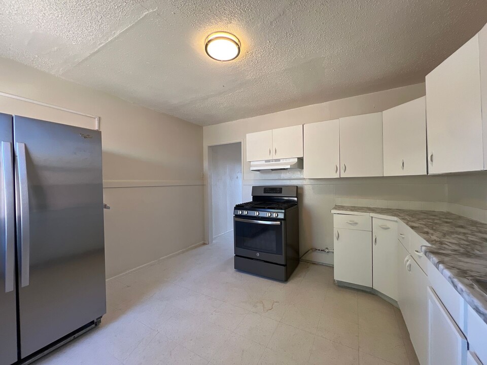 1510 W Yucca Ave-Unit -1510-B (664) in Artesia, NM - Building Photo