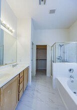 4899 Monteleone Ave in Las Vegas, NV - Building Photo - Building Photo