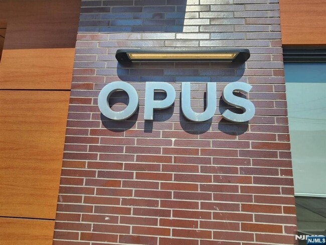 77 Ridge in North Arlington, NJ - Building Photo - Building Photo