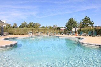 Vida Apartments in St. Charles, MO - Building Photo - Other