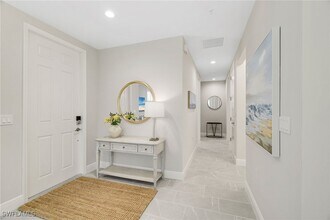 2614 Seychelles Cir in Naples, FL - Building Photo - Building Photo