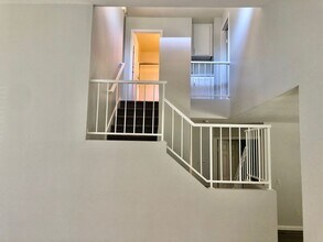 9550 Cedar Hill Ct in San Diego, CA - Building Photo - Building Photo