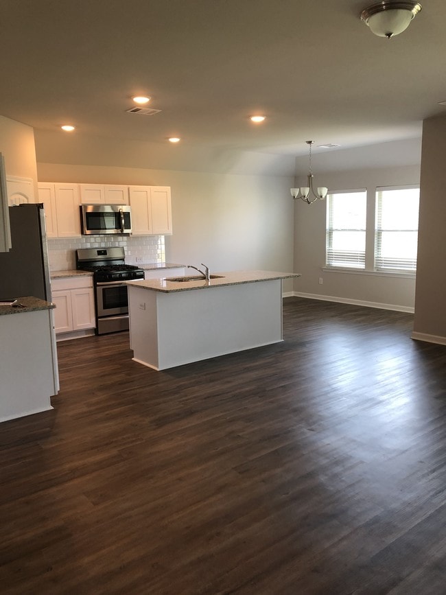 10552 Tumbleweed Dr in Denham Springs, LA - Building Photo - Building Photo