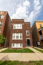 2850 W Barry Ave in Chicago, IL - Building Photo - Building Photo