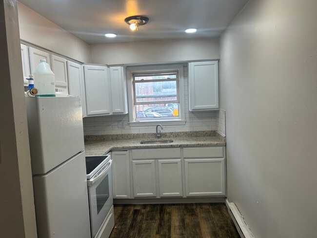 207 Manatawny St in Pottstown, PA - Building Photo - Building Photo