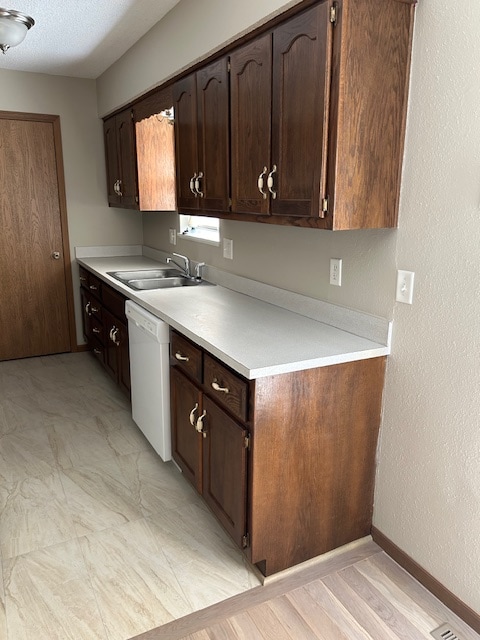 306 N Main St in Archie, MO - Foto de edificio - Building Photo