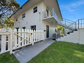 883 SW 10th St in Pompano Beach, FL - Building Photo