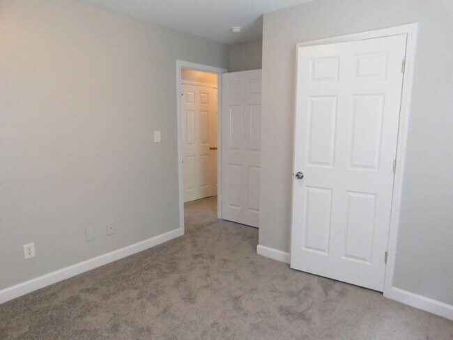 7916 Pebbleridge Dr in Charlotte, NC - Building Photo - Building Photo