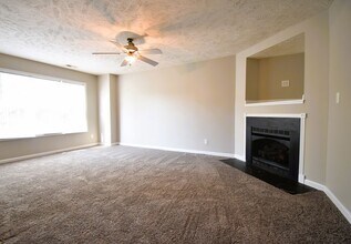 420 Sheila St in Hope Mills, NC - Building Photo - Building Photo