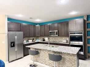 445 NW 36th Ave in Pompano Beach, FL - Building Photo - Building Photo