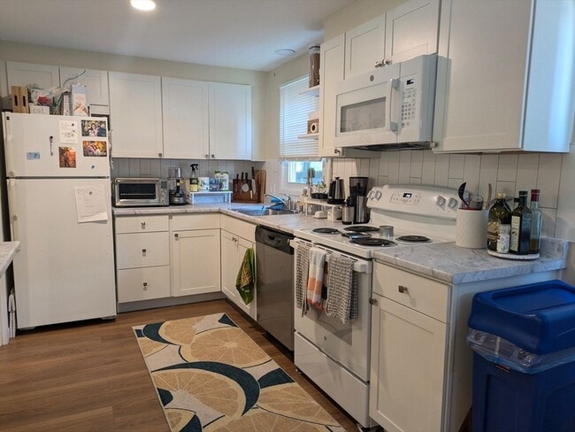 144 Blanchard Rd in Belmont, MA - Foto de edificio - Building Photo