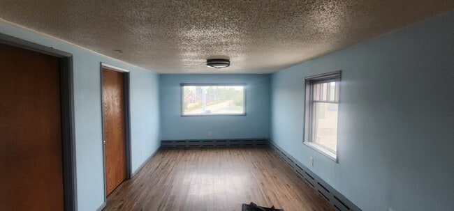 property at 1528 S Cushman St