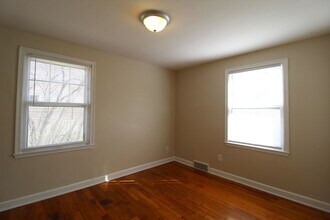 318 E 28th Ave in North Kansas City, MO - Building Photo - Building Photo