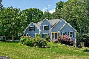 335 Butterfield Ln in Fayetteville, GA - Building Photo