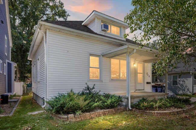 property at 712 Golf Ave