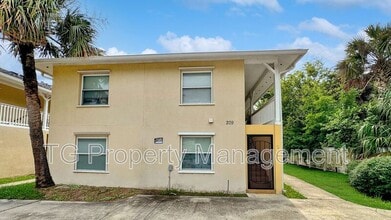 209 7th St S in Jacksonville Beach, FL - Building Photo - Building Photo