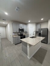 909 Seabright Ave in West Palm Beach, FL - Foto de edificio - Building Photo