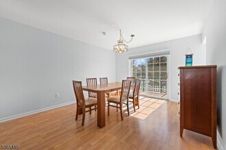 904 Rhoads Dr in Montgomery, NJ - Building Photo - Building Photo