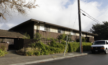 858 Rosedale Ave in Lafayette, CA - Building Photo - Building Photo