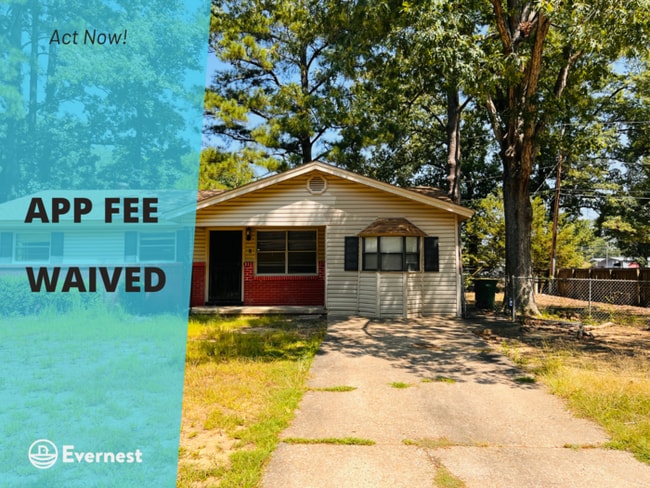 property at 2 Acorn Pl