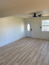 1200 Southlawn Blvd in New Orleans, LA - Foto de edificio - Building Photo