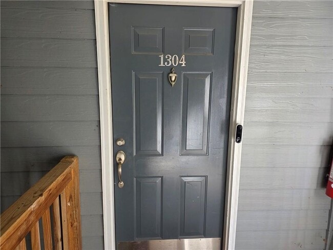 1304 Madison Ln S E in Smyrna, GA - Building Photo - Building Photo