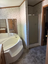 2 W 11th St in Wellston, OH - Building Photo - Building Photo