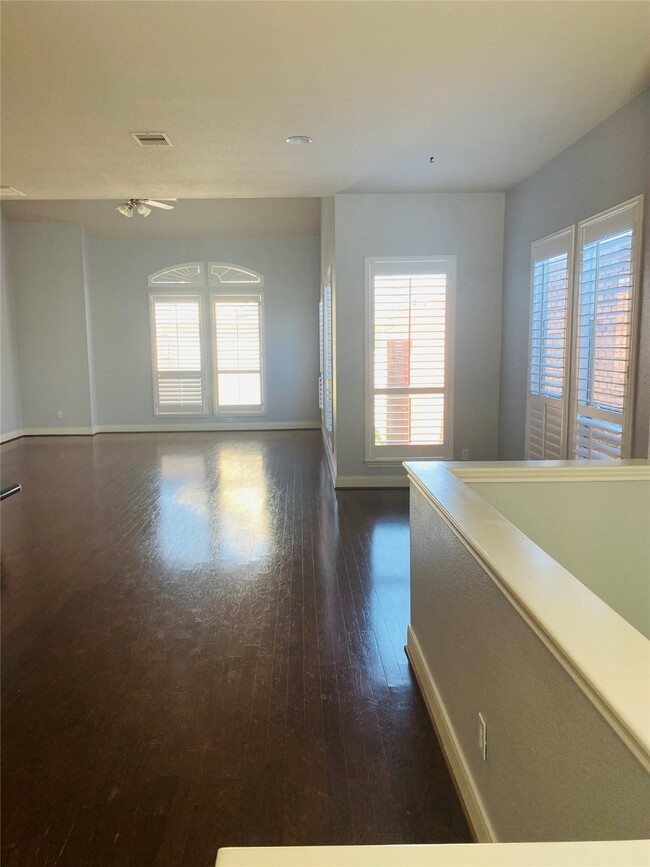 property at 3123 Dallas St