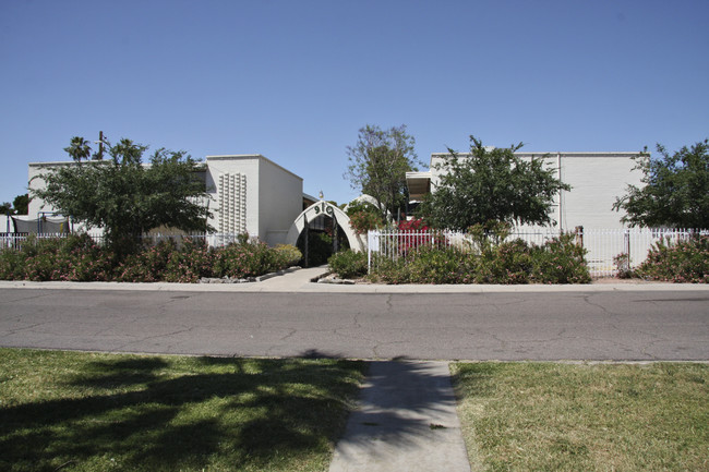 Spiral Staircase Apartments in Phoenix, AZ - Building Photo - Building Photo