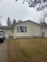 239 W Charlotte St in River Falls, WI - Building Photo