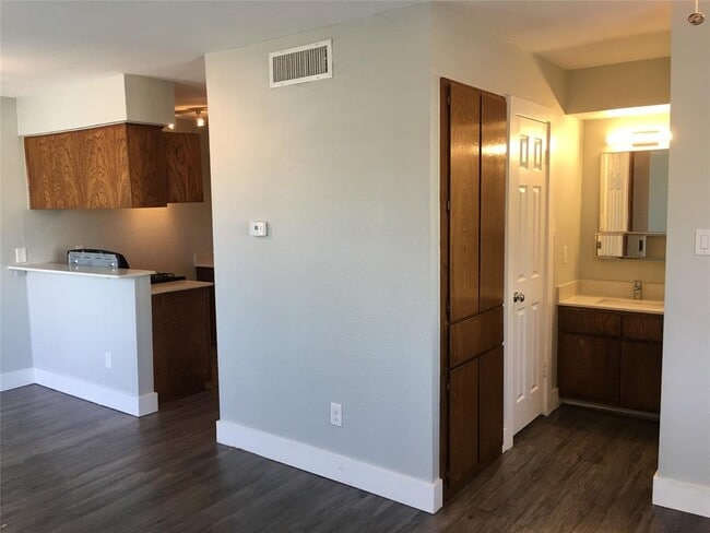 624 W 37th St in Austin, TX - Building Photo - Building Photo