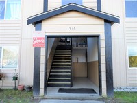 916 75th St E in Tacoma, WA - Foto de edificio - Building Photo