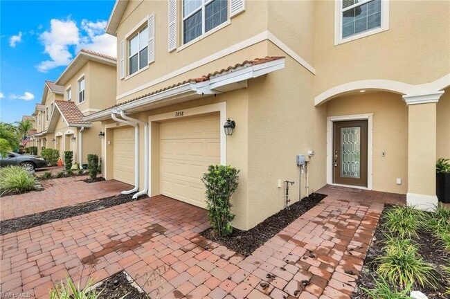 2858 Blossom Wy in Naples, FL - Building Photo - Building Photo