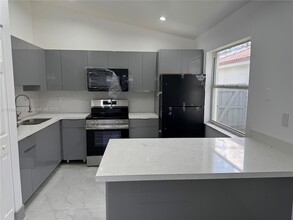 15963 SW 82nd St, Unit 1/ in Miami, FL - Building Photo - Building Photo